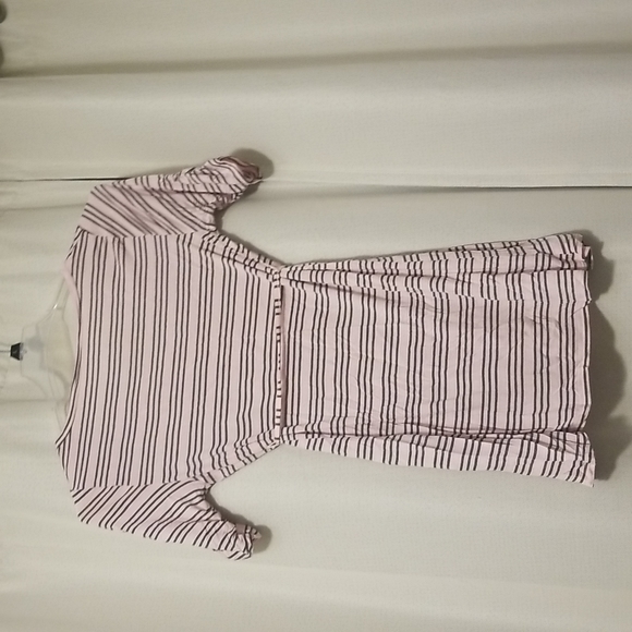 Motherhood maternity jersey knit top with ruffled sleeves and strin belt size sm - Picture 4 of 4